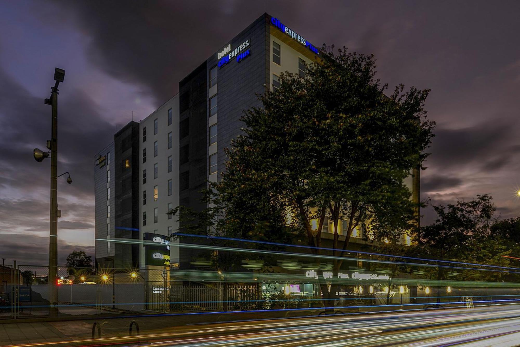 City Express Plus By Marriott Bogota Aeropuerto Exterior foto